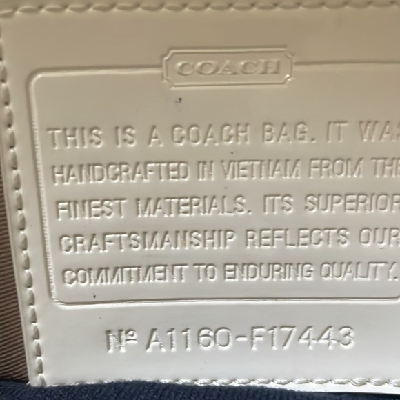 Coach diaper bag - Picture 9 of 10